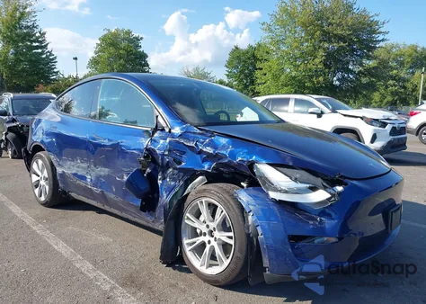 2023 Tesla Model Y Awd/Long Range Dual Motor All-Wheel Drive from USA, damaged, VIN 7SAYGDEE9PA075463